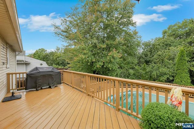 21 Aldrin Drive, Wanaque, NJ 07465
