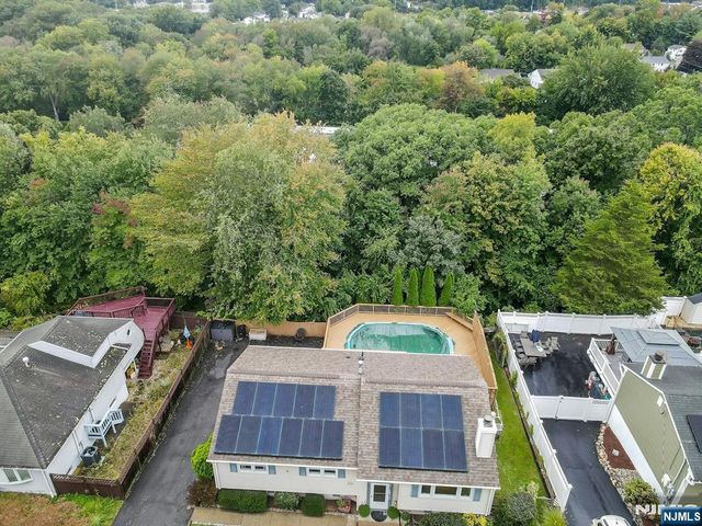 21 Aldrin Drive, Wanaque, NJ 07465
