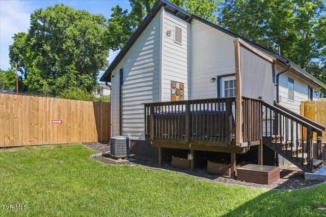 1010 Crumley Alley, Bristol, TN 37620