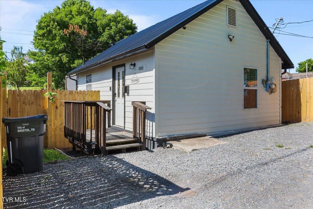 1010 Crumley Alley, Bristol, TN 37620
