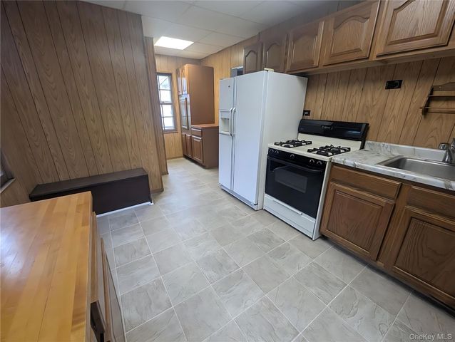 312 Hawthorne Terrace, Mount Vernon, NY 10552