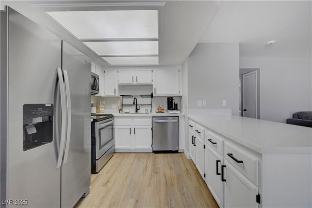 8410 Eldora Avenue 2012, Las Vegas, NV 89117