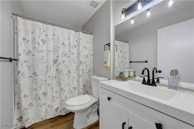 8410 Eldora Avenue 2012, Las Vegas, NV 89117