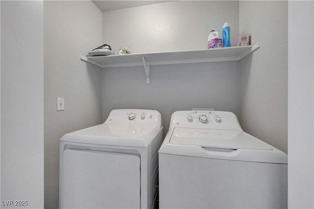 8410 Eldora Avenue 2012, Las Vegas, NV 89117