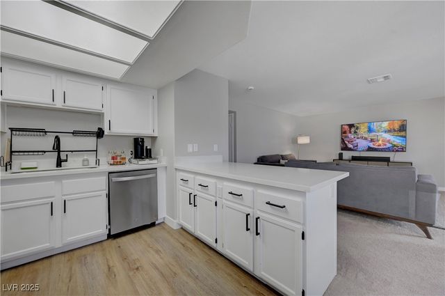 8410 Eldora Avenue 2012, Las Vegas, NV 89117