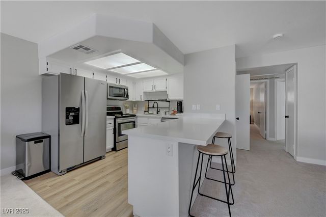 8410 Eldora Avenue 2012, Las Vegas, NV 89117