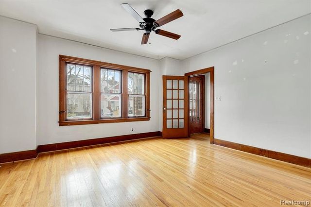 1318 Wayburn Street, Grosse Pointe Park, MI 48230