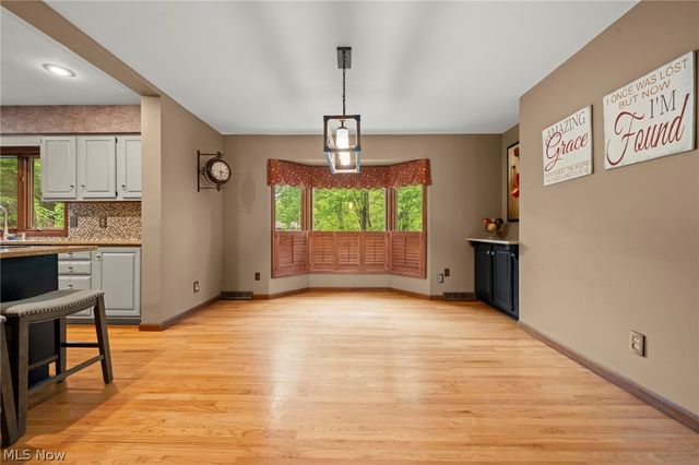 19312 Ivywood Trail, Strongsville, OH 44149