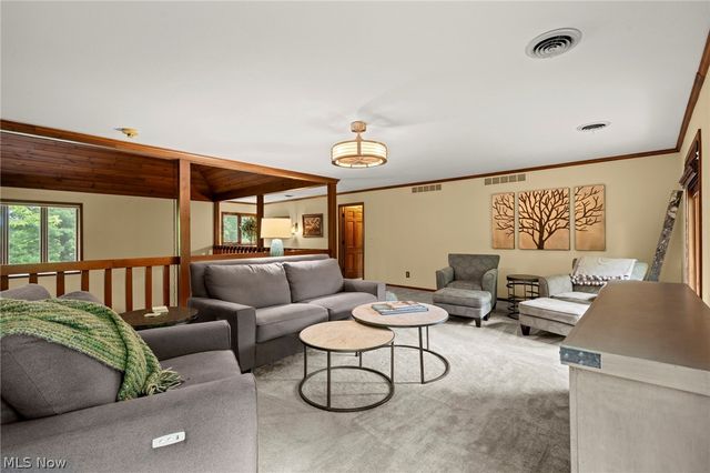 19312 Ivywood Trail, Strongsville, OH 44149