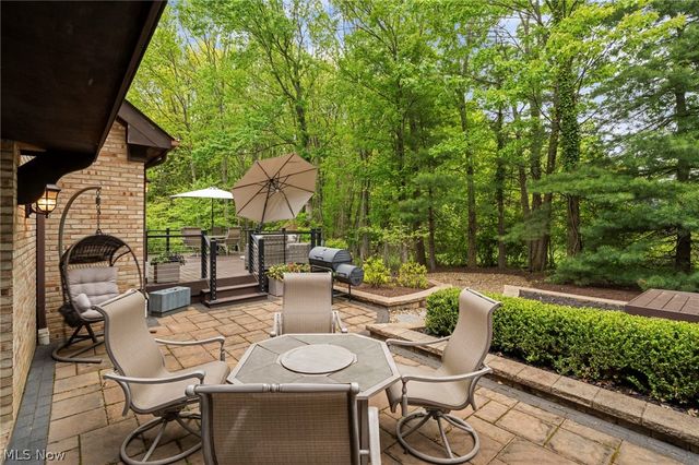 19312 Ivywood Trail, Strongsville, OH 44149