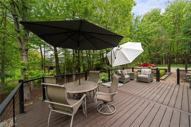 19312 Ivywood Trail, Strongsville, OH 44149
