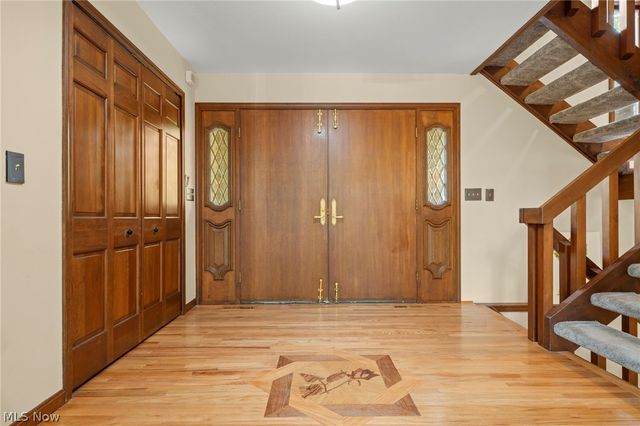 19312 Ivywood Trail, Strongsville, OH 44149