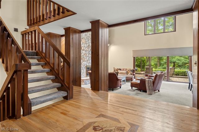 19312 Ivywood Trail, Strongsville, OH 44149