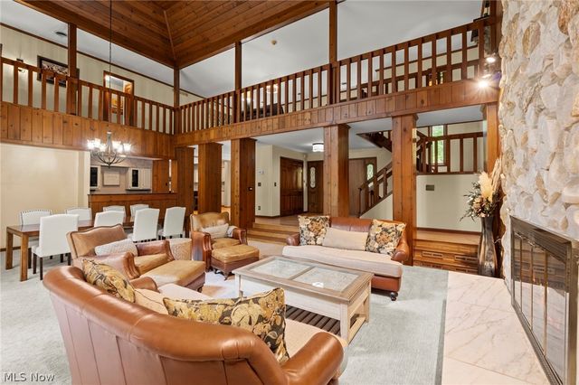 19312 Ivywood Trail, Strongsville, OH 44149
