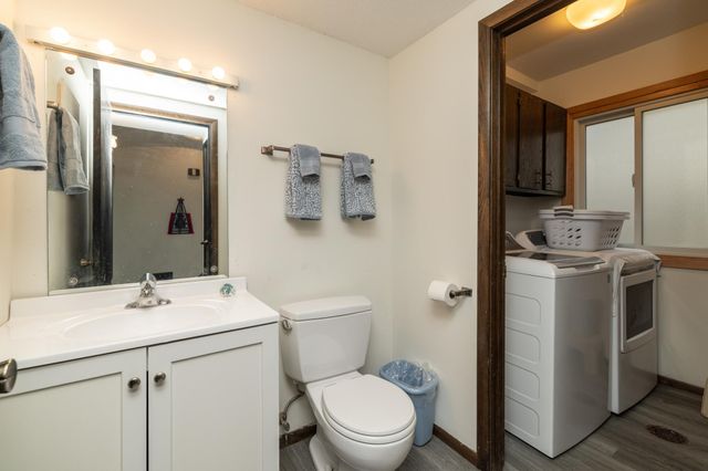 1277 Wilson Avenue, Saint Paul, MN 55106