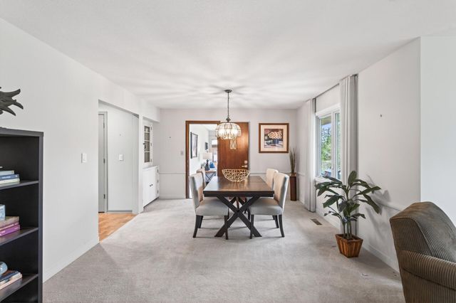 124 Ardmore Drive, Golden Valley, MN 55422