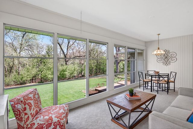 124 Ardmore Drive, Golden Valley, MN 55422