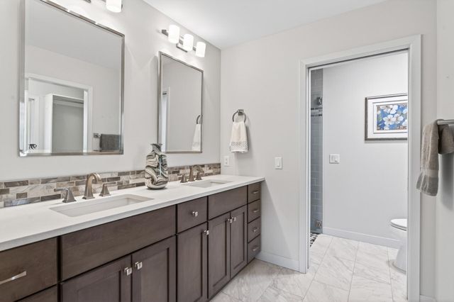 124 Ardmore Drive, Golden Valley, MN 55422