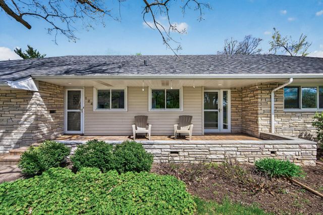 124 Ardmore Drive, Golden Valley, MN 55422