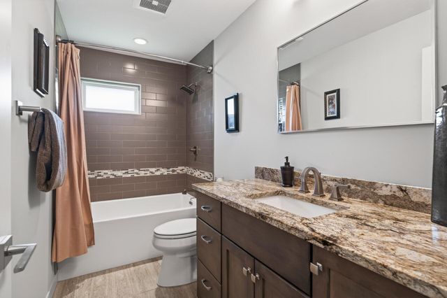 124 Ardmore Drive, Golden Valley, MN 55422
