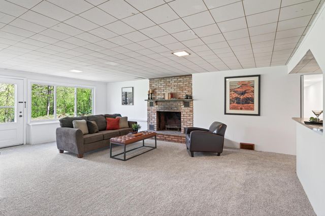 124 Ardmore Drive, Golden Valley, MN 55422