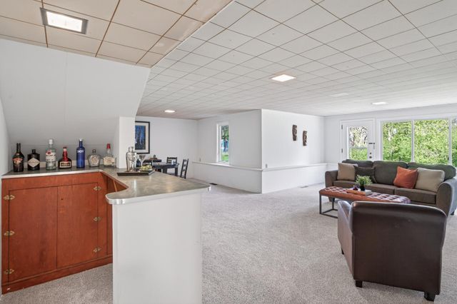124 Ardmore Drive, Golden Valley, MN 55422