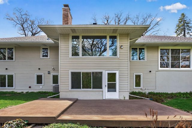124 Ardmore Drive, Golden Valley, MN 55422