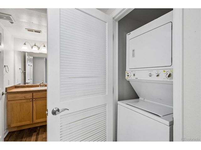 1623 Saint Paul St 204, Denver, CO 80206