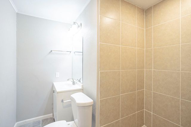 6702 Leedale Street, Houston, TX 77016