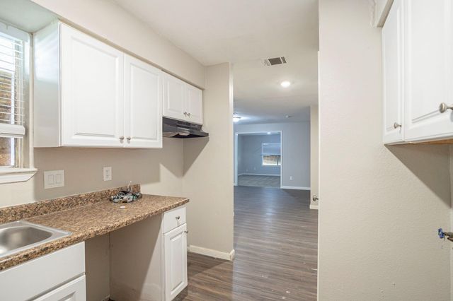 6702 Leedale Street, Houston, TX 77016