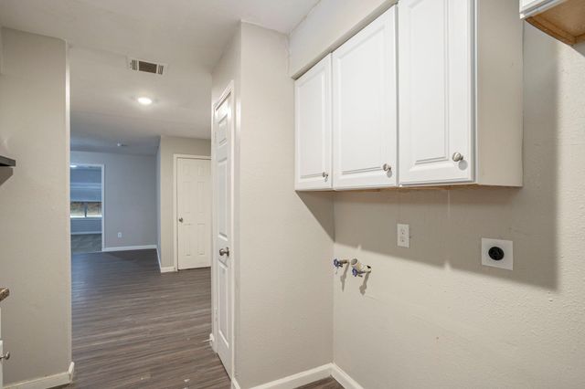 6702 Leedale Street, Houston, TX 77016