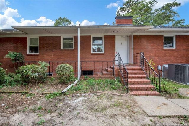 301 Fairfield Road, Fayetteville, NC 28303