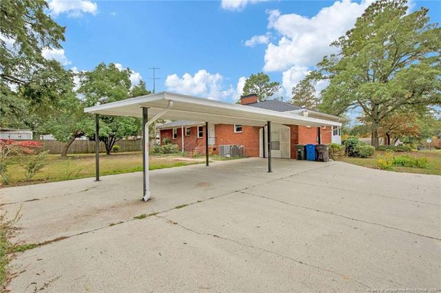 301 Fairfield Road, Fayetteville, NC 28303
