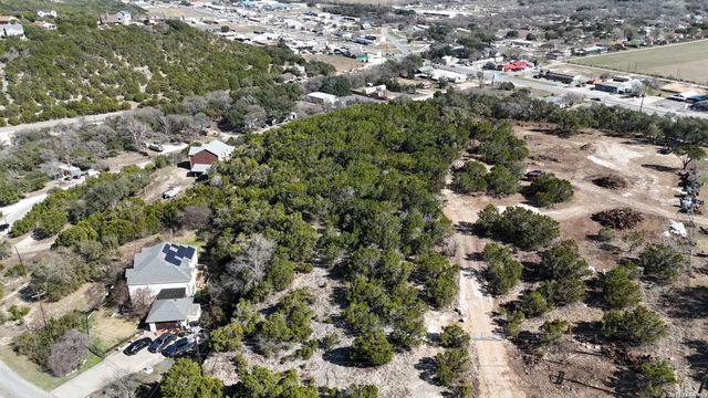 3050 Skyline, Canyon Lake, TX 78133