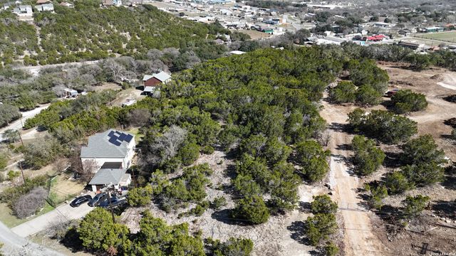 3050 Skyline, Canyon Lake, TX 78133