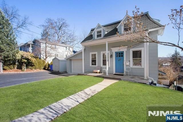 206 8th Street, Cresskill, NJ 07626