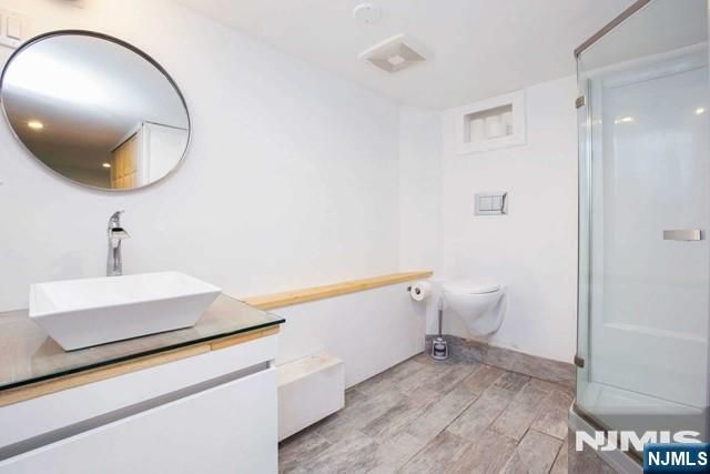 206 8th Street, Cresskill, NJ 07626