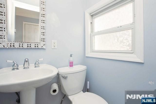 206 8th Street, Cresskill, NJ 07626