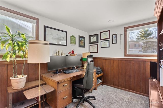 1108 S 12th Street, St. Charles, IL 60174