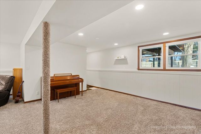 1108 S 12th Street, St. Charles, IL 60174