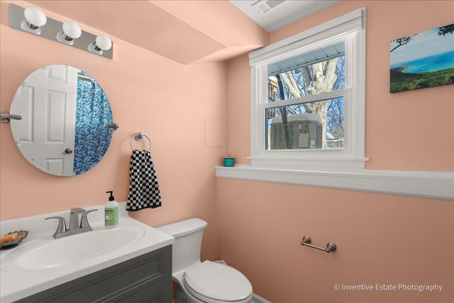 1108 S 12th Street, St. Charles, IL 60174