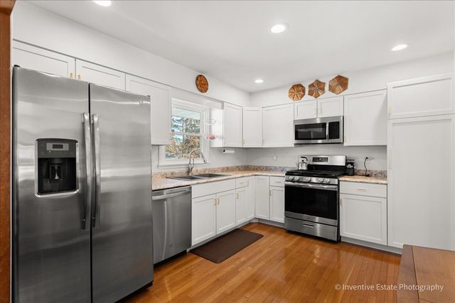 1108 S 12th Street, St. Charles, IL 60174