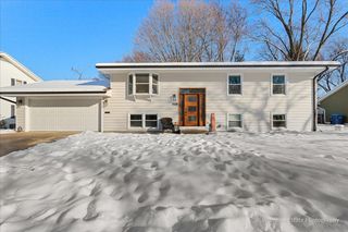 1108 S 12th Street, St. Charles, IL 60174