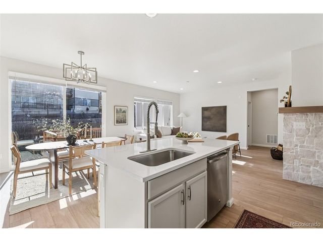 12636 Sandstone Dr, Broomfield, CO 80021