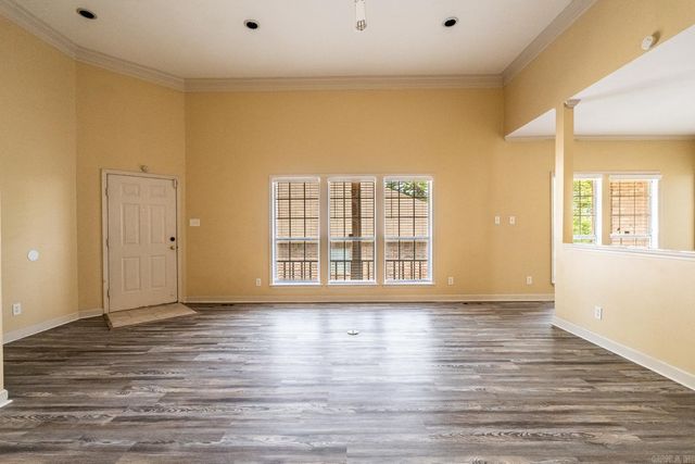 1323 Gleneagles Lane, Little Rock, AR 72211