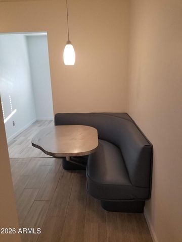 814 E LAMAR Road, Phoenix, AZ 85014