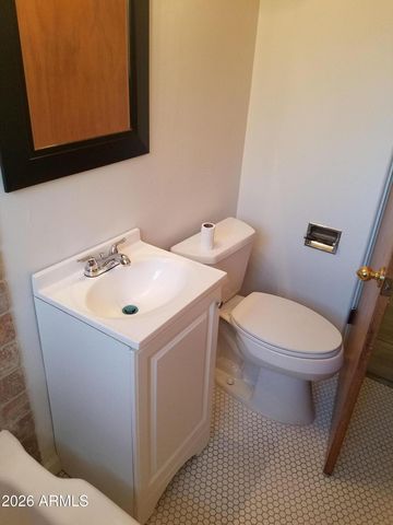 814 E LAMAR Road, Phoenix, AZ 85014