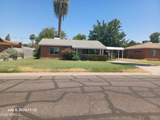 814 E LAMAR Road, Phoenix, AZ 85014