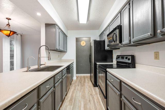 10440 Montgomery Boulevard NE, Albuquerque, NM 87111