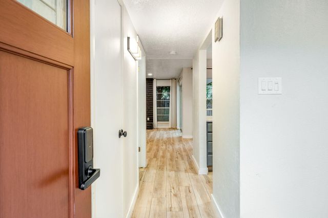 10440 Montgomery Boulevard NE, Albuquerque, NM 87111